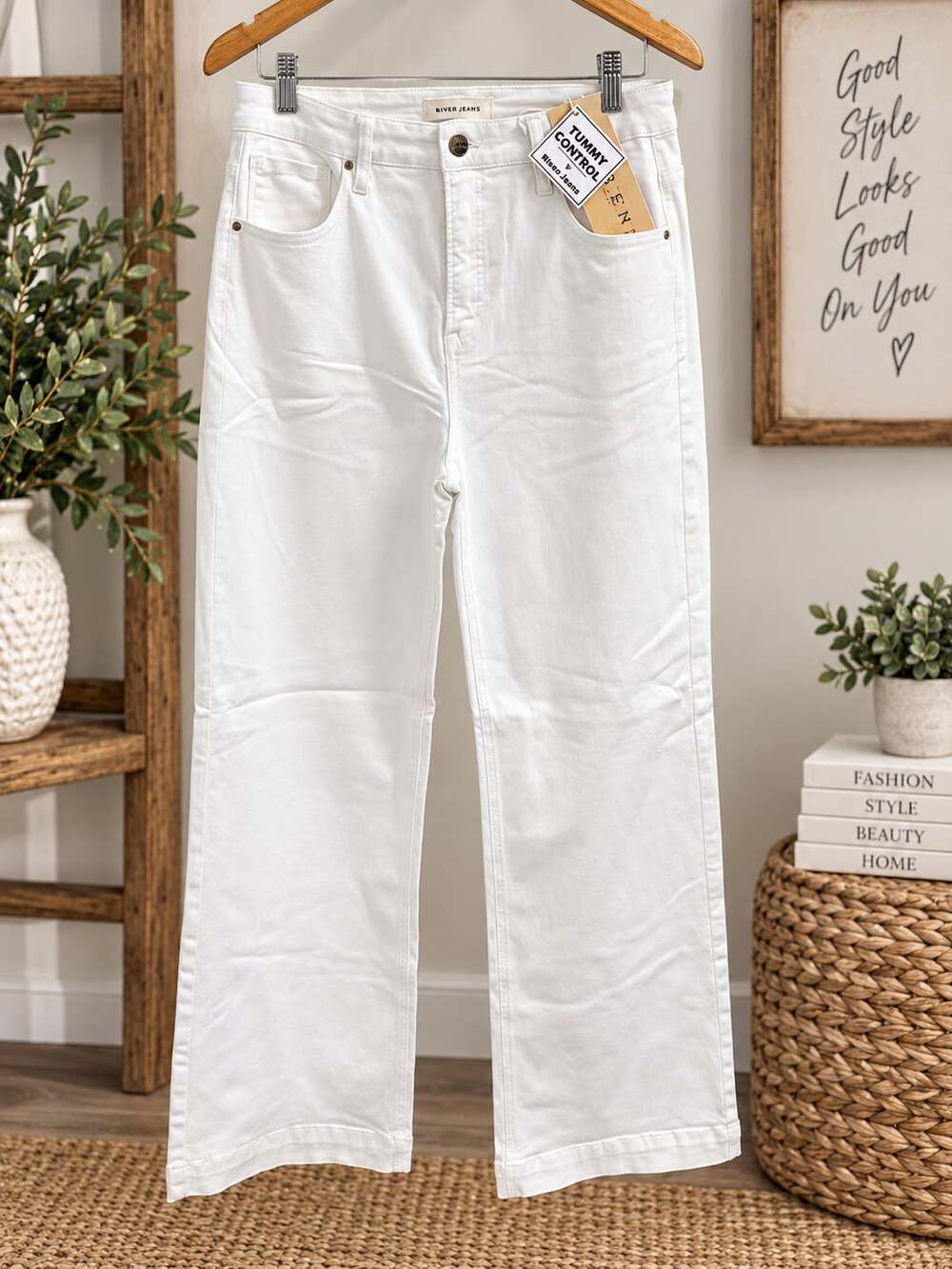 NWT Risen Tummy Control Jeans Sz  15 / 32” White Wide Leg Jeans
